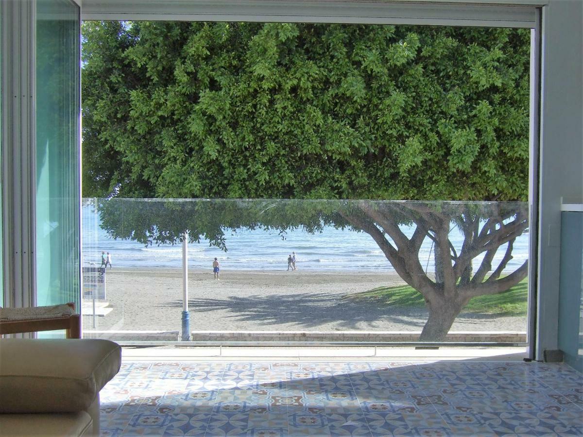 Beachfront House มาลากา ภายนอก รูปภาพ